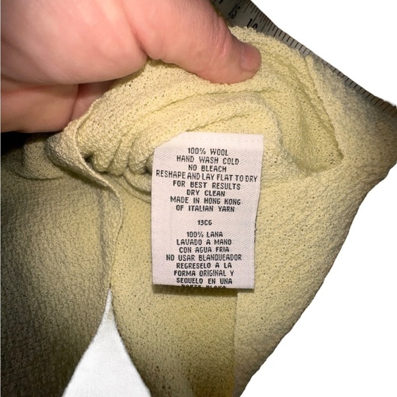 Vintage Eileen Fisher size large yellow wool sleeveless sweater. Beautiful& soft - Picture 4 of 4